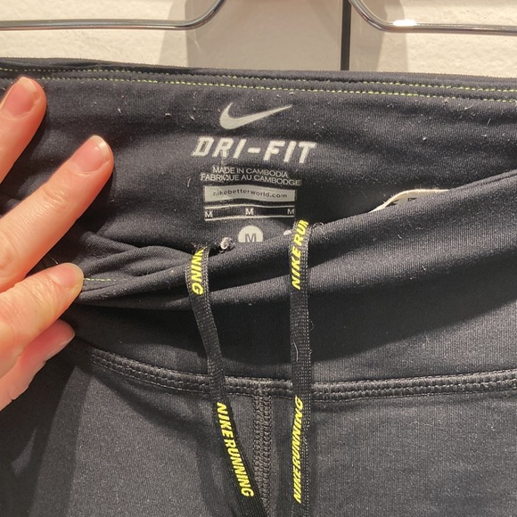 Nike Dri Fit Cropped Leggings - Picture 4 of 4